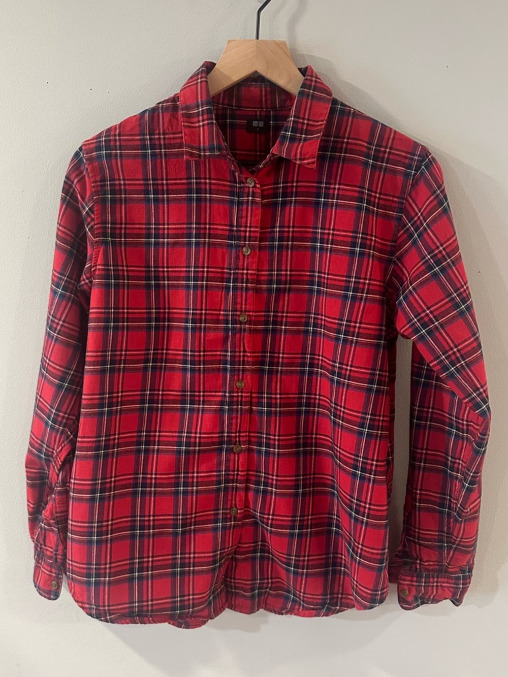 Uniqlo Classic Cotton Flannel Red Plaid Button Down